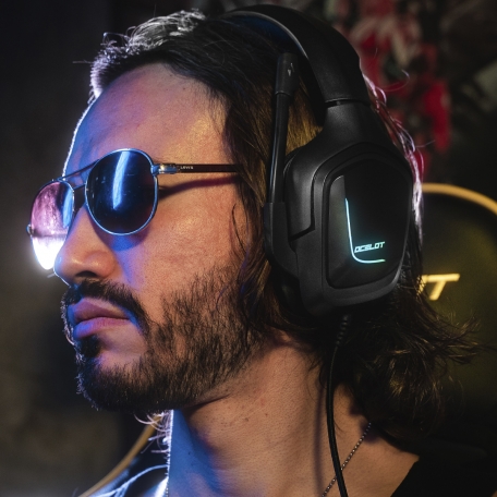 gamer con audifonos para gaming